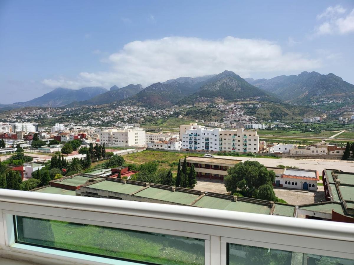 Vaste Appartement Au Centre De Tetouan Tetuão Exterior foto