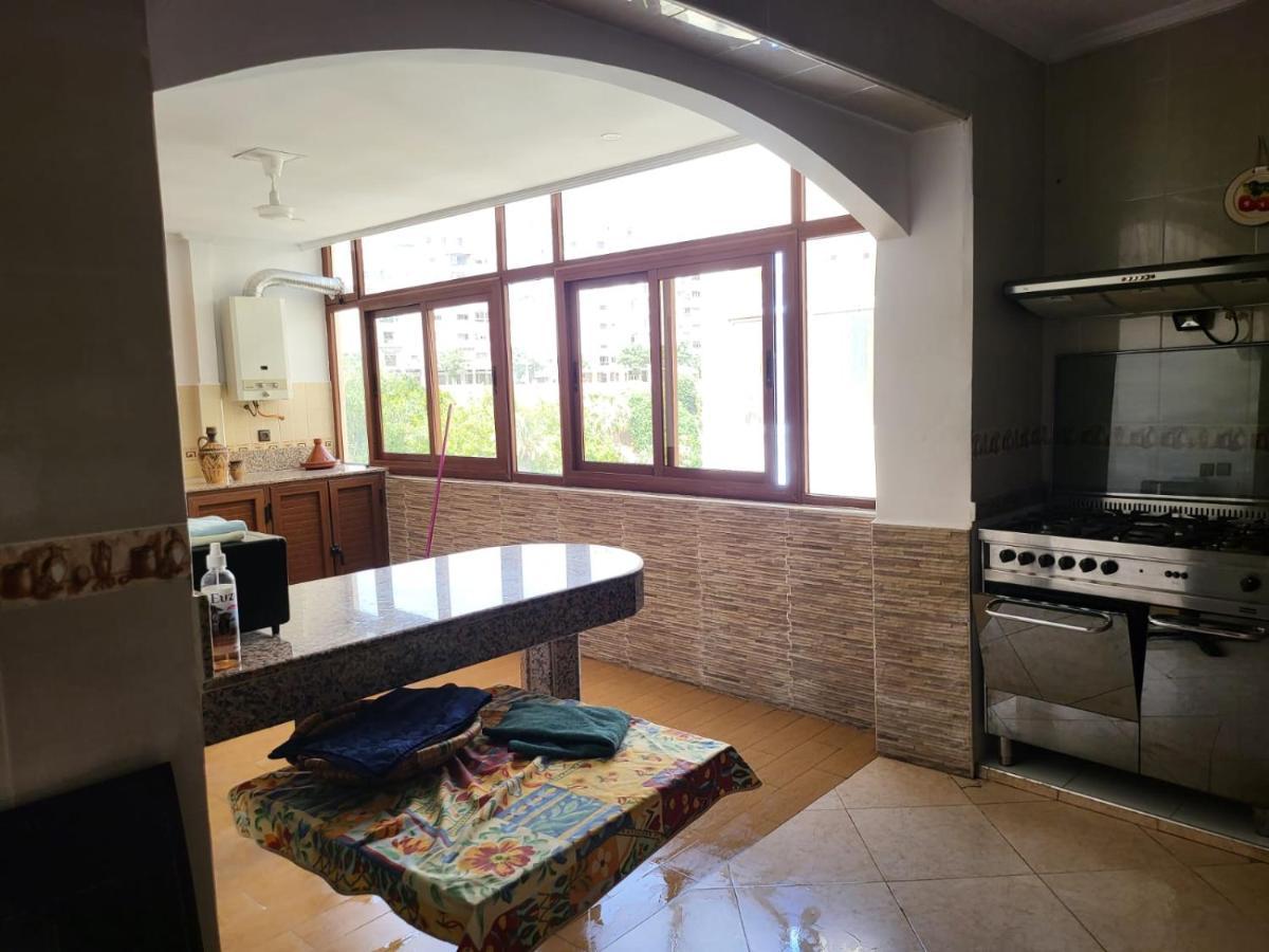 Vaste Appartement Au Centre De Tetouan Tetuão Exterior foto